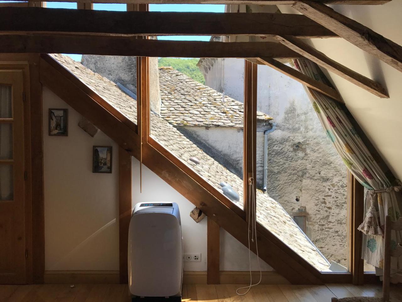 Portail Haut Bed & Breakfast Previnquieres Exterior photo